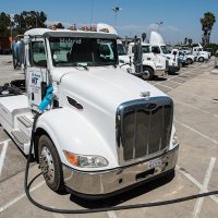 electric-heavy-duty-truck-charge_dennis-schroeder-nrel-800